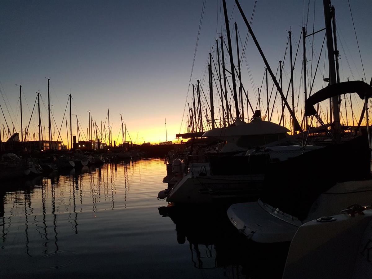ホテル La Rochelle Sur L'Eau エクステリア 写真